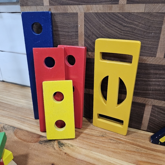 Melissa & Doug Wooden Take Along Tool Kit Toolbox & 30 pcs Including 7 Tools - Picture 6 of 12